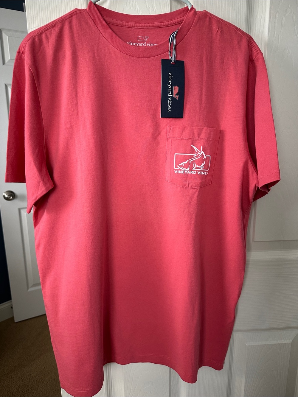 Vineyard Vines Men’s Short-Sleeve Pocket Tee in Coral Pink Size Medium